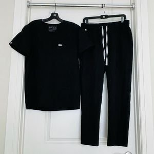 Men’s Technical Collection Figs Scrubs Set - Black - Size Small
